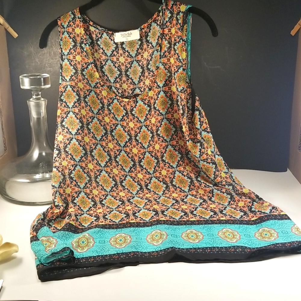 YaYa Club size Large shirt Multicolored with open back
